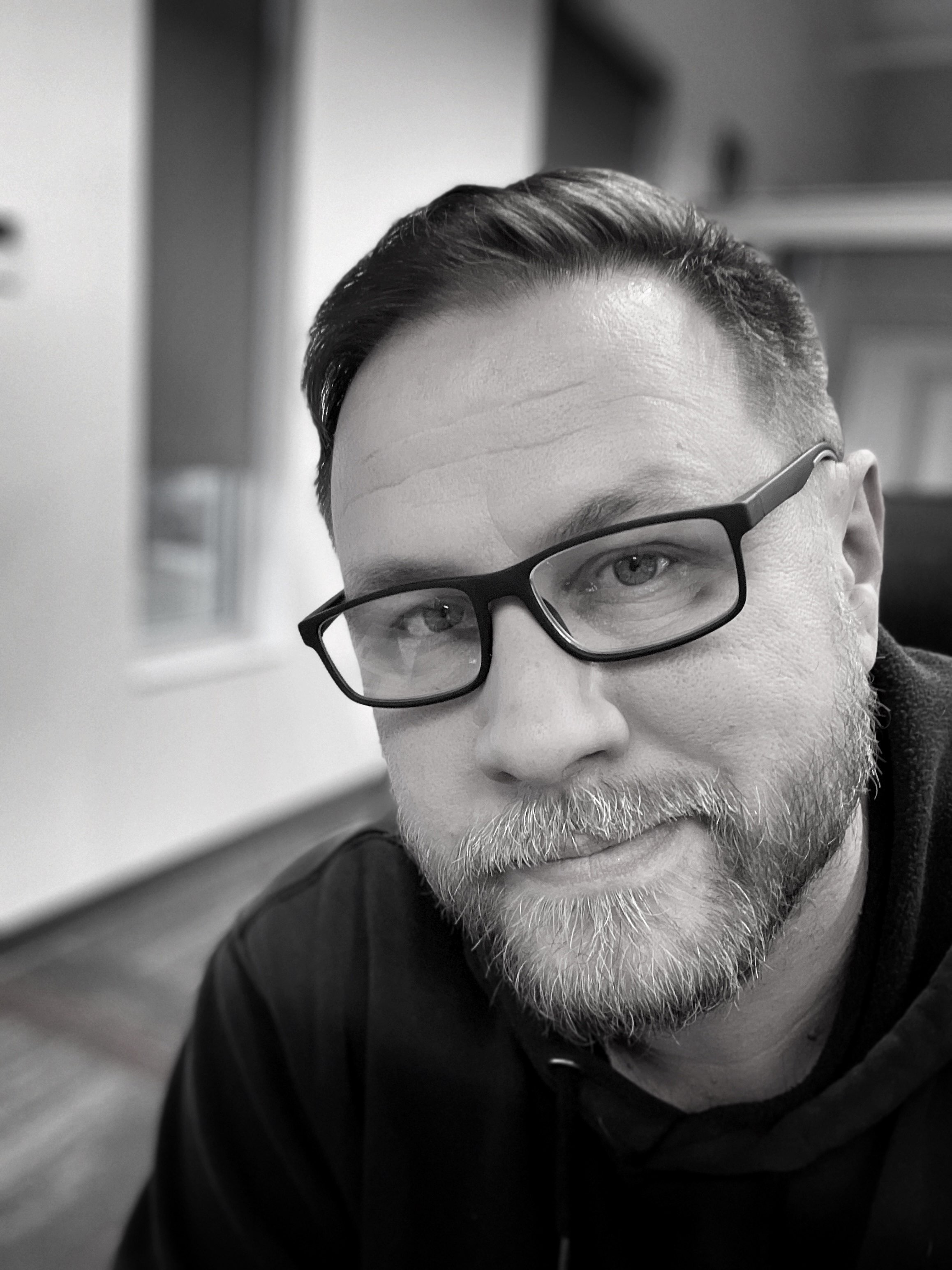 Aaron Harwood Headshot